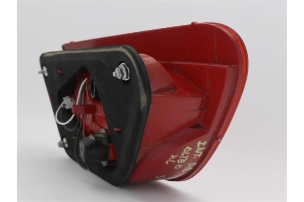 Recambio de piloto interior derecho para seat altea xl (5p5) 1.6 tdi referencia OEM IAM 5p8945094D 5P8945108B 