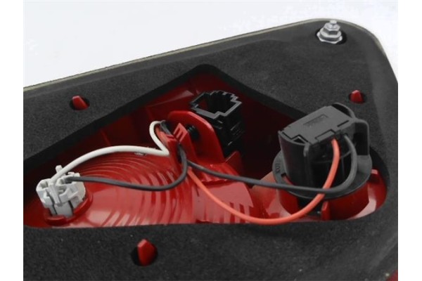 Recambio de piloto interior derecho para seat altea xl (5p5) 1.6 tdi referencia OEM IAM 5p8945094D 5P8945108B 