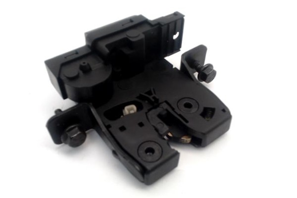 Recambio de cerradura porton para renault megane ii (bm0/1_, cm0/1_) 1.9 dci referencia OEM IAM 8200947699  