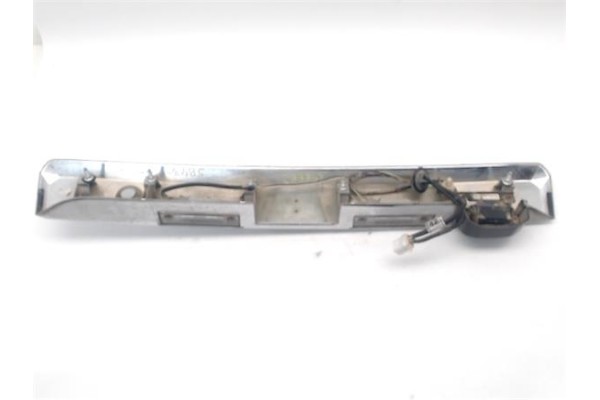 Recambio de moldura porton trasero para chevrolet captiva 2.0 d referencia OEM IAM 95276422 96624637 