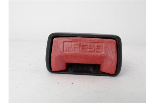 Recambio de anclaje cinturon trasero izquierdo para citroen c3 1.1 i referencia OEM IAM 33015510  
