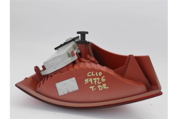 Recambio de piloto trasero derecho para renault clio ii fase ii (b/cb0) 1.5 campus referencia OEM IAM 8200071414  