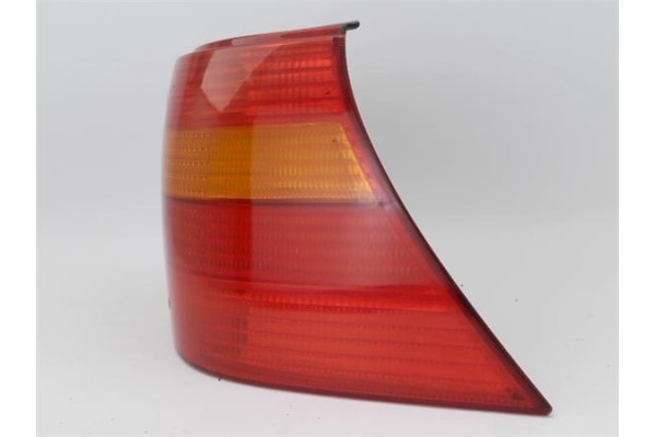 Recambio de piloto trasero derecho para volkswagen golf iv berlina (1j1) 1.6 16v referencia OEM IAM 1J6945096R  