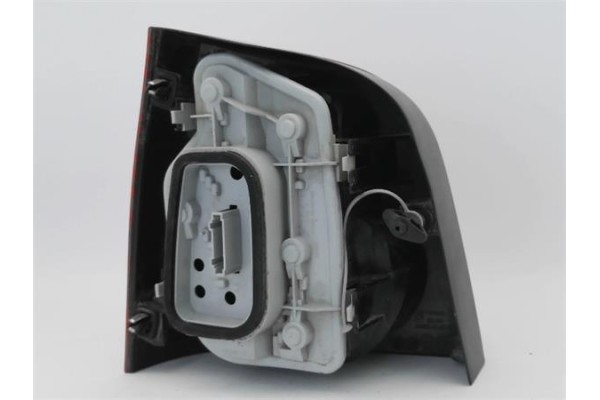 Recambio de piloto trasero derecho para volkswagen polo iv (9n1) 1.2 12v referencia OEM IAM 6Q6945096G  