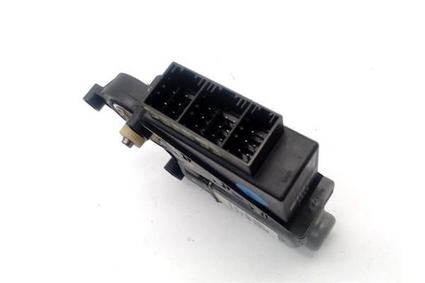 Recambio de motor elevalunas delantero derecho para volkswagen polo iv (9n1) 1.4 tdi referencia OEM IAM 6Q2959801A 6Q2959801A 