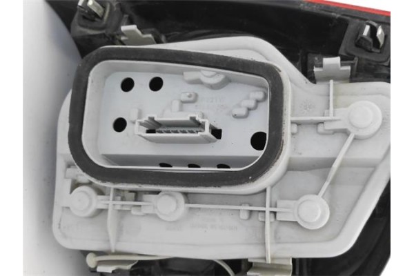 Recambio de piloto trasero derecho para volkswagen polo iv (9n1) 1.2 12v referencia OEM IAM 6Q6945096G  