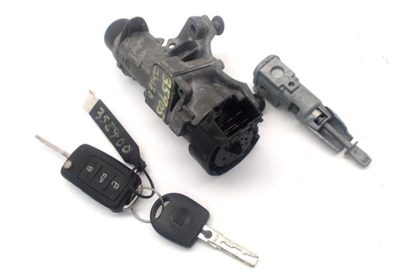 Recambio de llave para seat ibiza berlina (6j5) 1.4 referencia OEM IAM 4B0905851B  