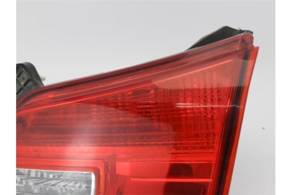 Recambio de piloto interior derecho para subaru legacy v 2.0 d referencia OEM IAM 84912AJ250  