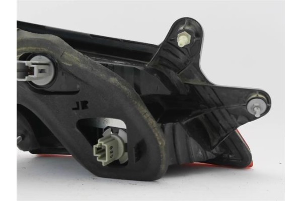 Recambio de piloto interior derecho para subaru legacy v 2.0 d referencia OEM IAM 84912AJ250  