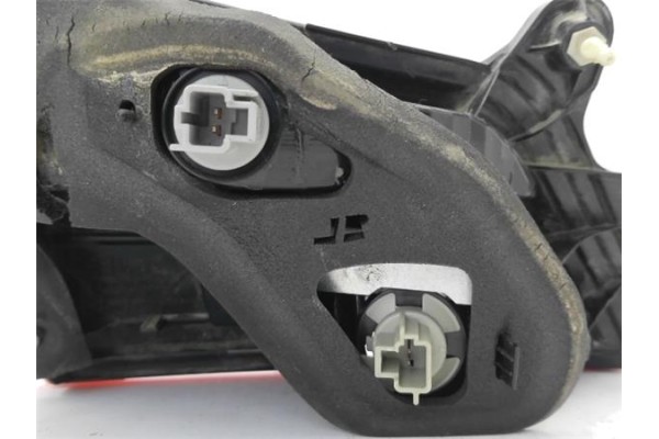 Recambio de piloto interior derecho para subaru legacy v 2.0 d referencia OEM IAM 84912AJ250  