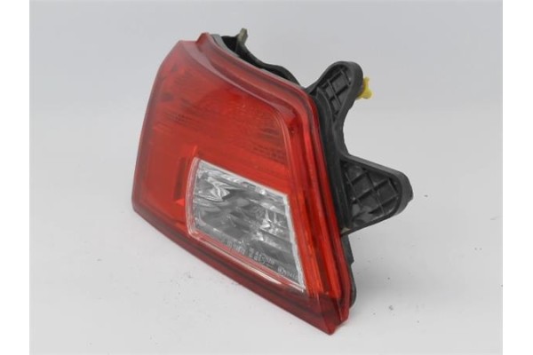 Recambio de piloto interior izquierdo para subaru legacy v 2.0 d referencia OEM IAM 84912AJ240  