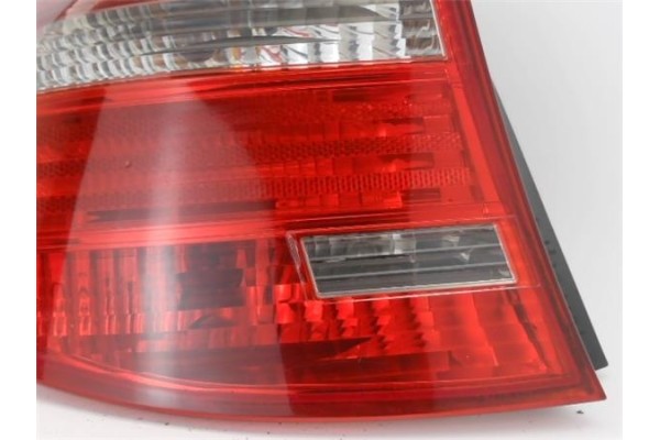 Recambio de piloto trasero izquierdo para bmw serie 1 berlina (e81/e87) 118d referencia OEM IAM 63210432621  