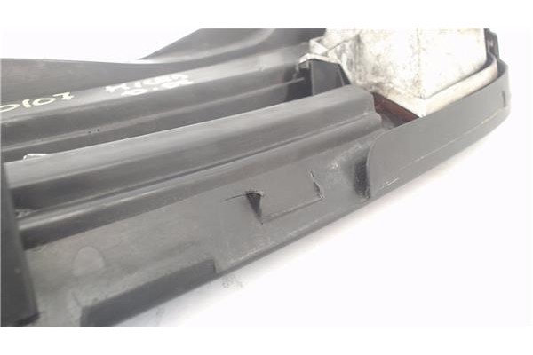 Recambio de rejilla paragolpes delantero derecha para nissan micra (k12e) 1.2 16v referencia OEM IAM 62320AX600  