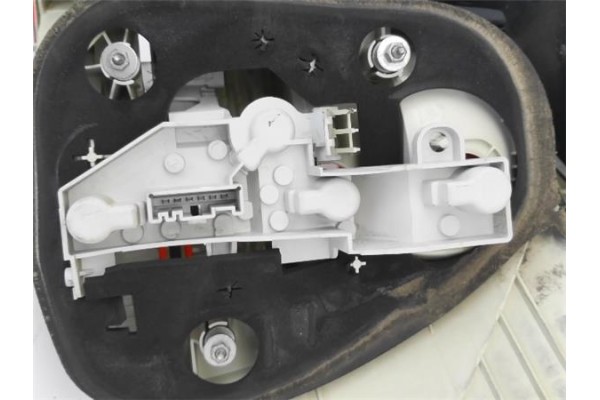 Recambio de piloto trasero izquierdo para bmw serie 1 berlina (e81/e87) 118d referencia OEM IAM 63210432621  