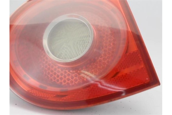 Recambio de piloto interior derecho para volkswagen golf v (1k1) 1.6 referencia OEM IAM 1K6945094  