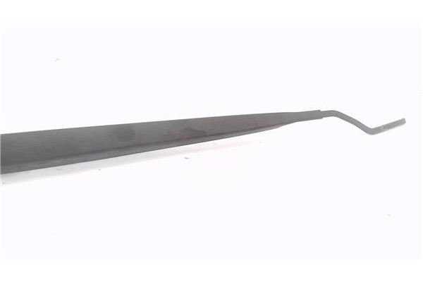 Recambio de brazo limpiaparabrisas delantero izquierdo para renault scenic ii (jm) 1.5 dci (jm1f) referencia OEM IAM 7701062073 