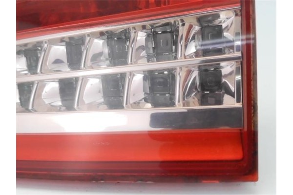 Recambio de piloto interior derecho para citroen c5 berlina 2.0 audace referencia OEM IAM 9687582980  