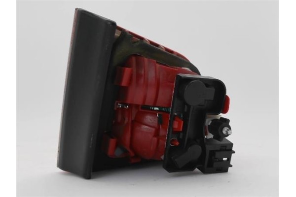 Recambio de piloto interior derecho para citroen c5 berlina 2.0 audace referencia OEM IAM 9687582980  
