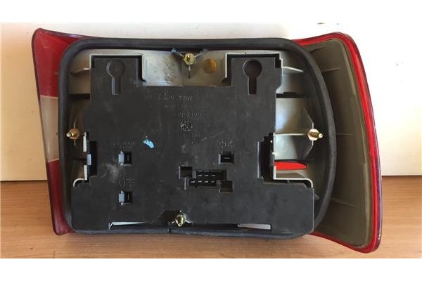 Recambio de piloto trasero izquierdo para volvo serie 850 2.0 10v berlina referencia OEM IAM 6800102  10211 , LAND ROVER | 11214