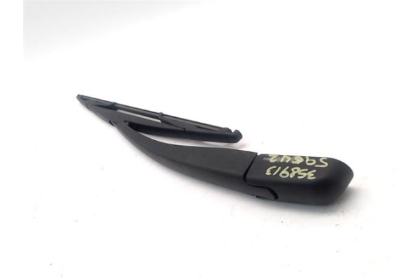 Recambio de brazo limpiaparabrisas trasero para citroen c3 1.1 i referencia OEM IAM 6426LW  