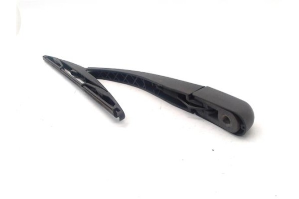 Recambio de brazo limpiaparabrisas trasero para citroen c3 1.1 i referencia OEM IAM 6426LW  
