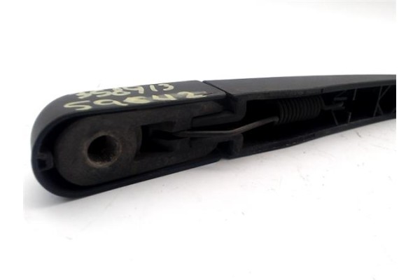 Recambio de brazo limpiaparabrisas trasero para citroen c3 1.1 i referencia OEM IAM 6426LW  