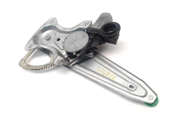 Recambio de elevalunas electrico trasero derecho para toyota auris (e15) 2.0 d-4d referencia OEM IAM 8572035140 973581100 