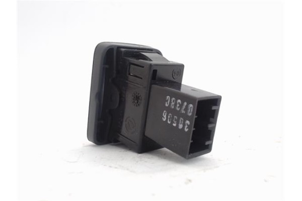 Recambio de mando elevalunas delantero derecho para fiat 500 1.3 d multijet referencia OEM IAM   