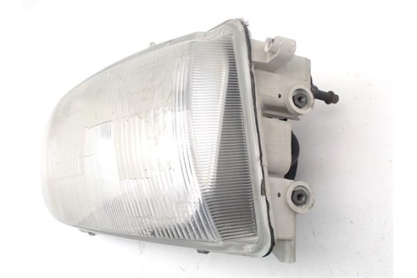 Recambio de faro delantero dcho para nissan vanette cargo (hc23) 2.3 d referencia OEM IAM 260107C002  