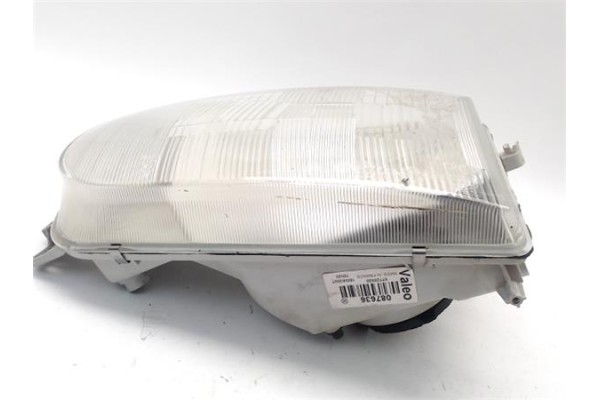 Recambio de faro delantero dcho para nissan vanette cargo (hc23) 2.3 d referencia OEM IAM 260107C002  