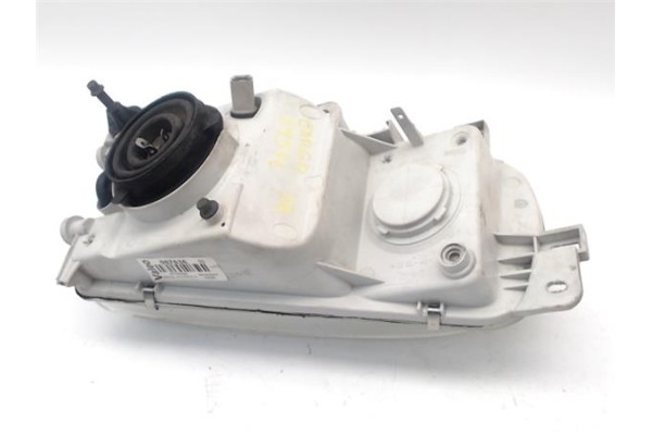 Recambio de faro delantero dcho para nissan vanette cargo (hc23) 2.3 d referencia OEM IAM 260107C002  