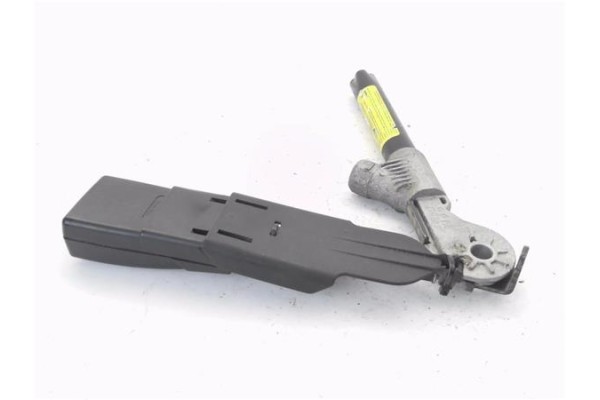 Recambio de anclaje cinturon delantero derecho para renault kangoo i (f/kc0) 1.5 alize referencia OEM IAM 33012418 8200378161 