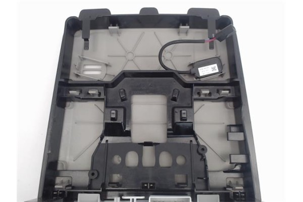Recambio de luz delantero central techo para opel astra j berlina 5p 1.6 excellence referencia OEM IAM   