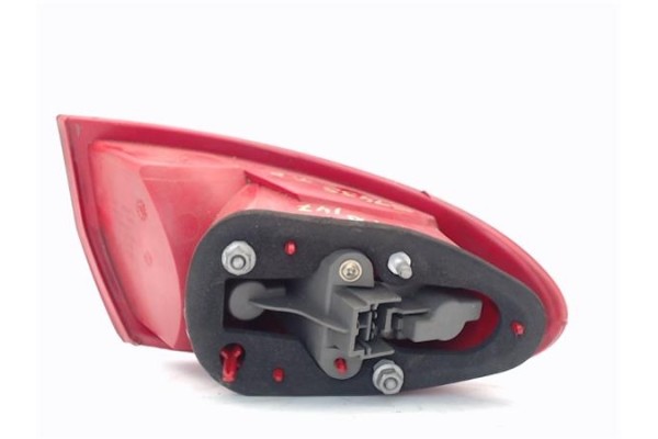 Recambio de piloto trasero derecho para alfa romeo 147 (190) 1.9 jtd distinctive referencia OEM IAM 46556347 3323010 