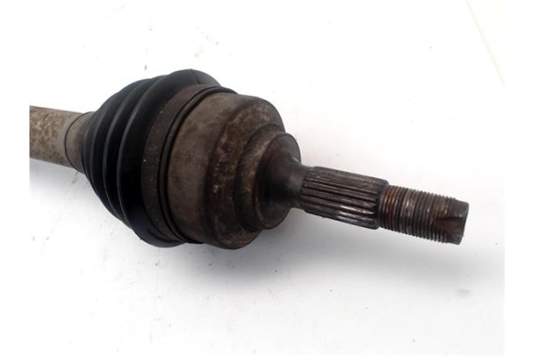 Recambio de palier delantero derecho para peugeot 207 1.6 16v vti referencia OEM IAM 3273PZ  