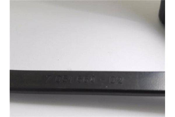 Recambio de brazo limpiaparabrisas delantero derecho para bmw serie x3 (e83) 3.0i referencia OEM IAM 705166802  
