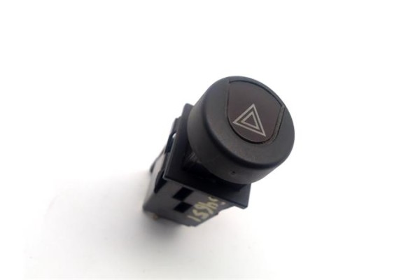 Recambio de interruptor luces emergencia para fiat i punto (176) berlina 1.2 60 sx referencia OEM IAM 7147330600  