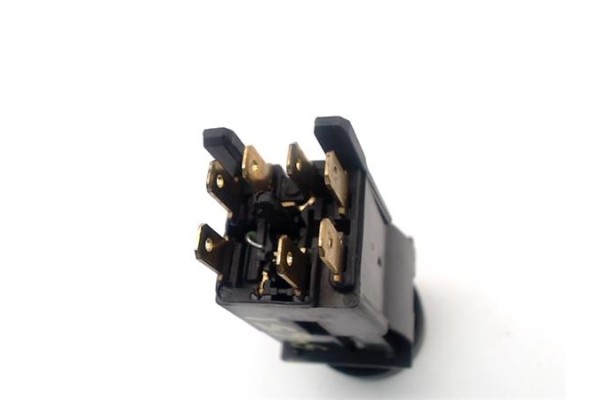 Recambio de interruptor luces emergencia para fiat i punto (176) berlina 1.2 60 sx referencia OEM IAM 7147330600  