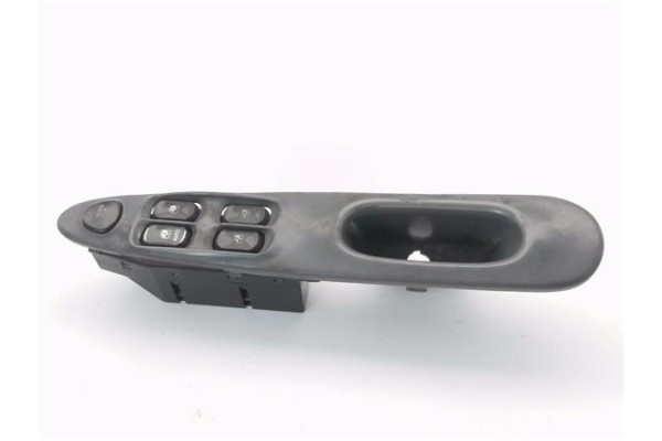 Recambio de mando elevalunas delantero izquierdo para hyundai lantra berlina (rd) 1.9 d referencia OEM IAM 9357029050  