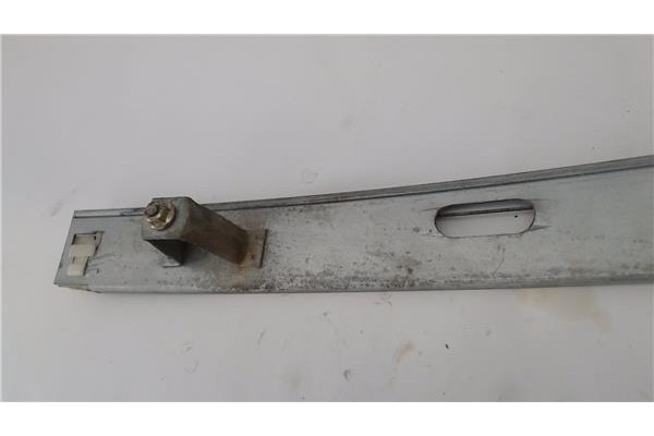 Recambio de mecanismo elevalunas trasero izquierdo para hyundai lantra berlina (rd) 1.9 d referencia OEM IAM 8340129031  