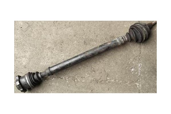 Recambio de palier delantero derecho para volkswagen golf iv berlina (1j1) 1.6 16v referencia OEM IAM   