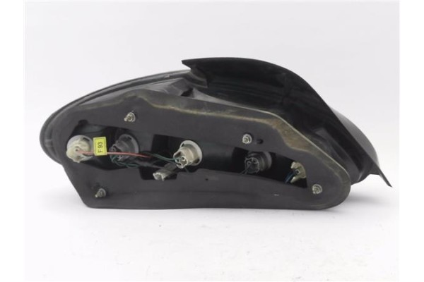 Recambio de piloto trasero derecho para hyundai lantra berlina (rd) 1.9 d referencia OEM IAM 9240229520  