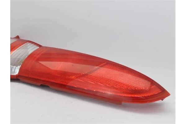 Recambio de piloto trasero derecho para fiat ii panda (169) 1.1 referencia OEM IAM 51705458  