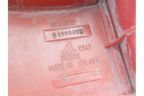 Recambio de piloto trasero derecho para fiat ii panda (169) 1.1 referencia OEM IAM 51705458  