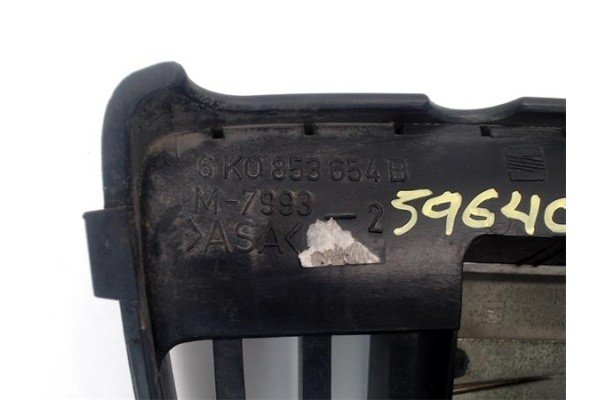 Recambio de rejilla capo para seat cordoba berlina (6k2) 1.6 referencia OEM IAM 6K0853654  