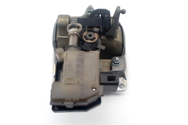Recambio de cierre electromagnetico porton para seat ibiza (6l1) 1.9 tdi referencia OEM IAM 1M0959781A  