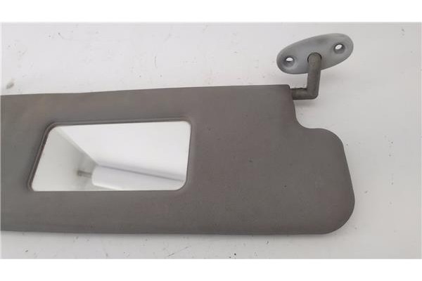 Recambio de parasol derecho para nissan serena (c23m) 2.3 d referencia OEM IAM 964008C860  