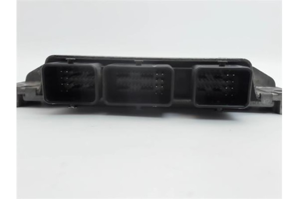 Recambio de centralita para renault twingo ii 1.2 authentique referencia OEM IAM 8200700695 S120200117 