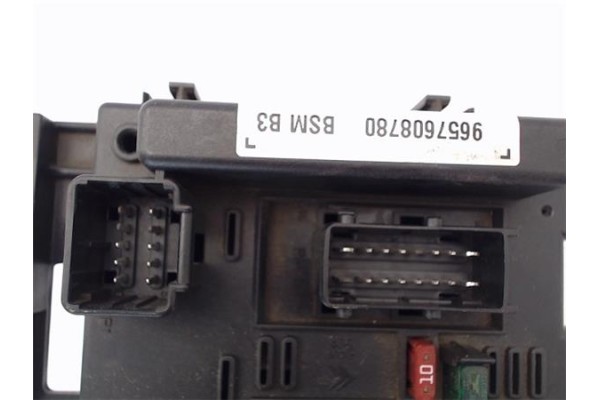 Recambio de caja fusibles/rele para peugeot 307 (3a/c) 2.0 hdi 135 referencia OEM IAM 6547SB 9657608780BSMB3 