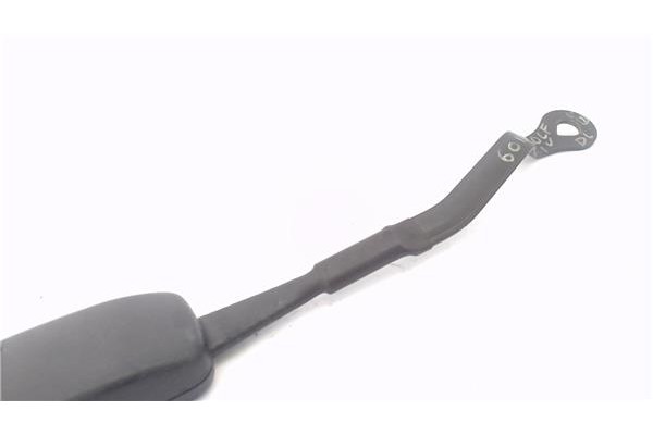 Recambio de anclaje cinturon delantero izquierdo para volkswagen golf iv berlina (1j1) 1.6 16v referencia OEM IAM 1J3858471  